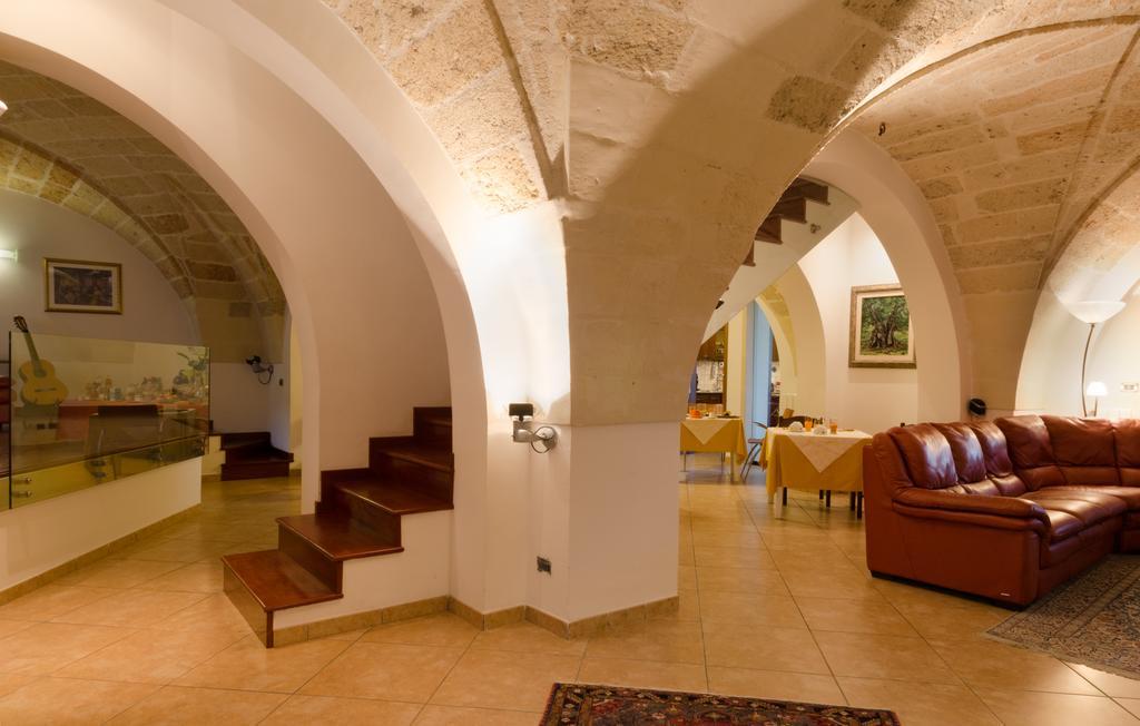 B&B L'Antica Rimessa Lecce Dış mekan fotoğraf