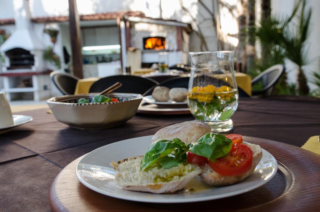 B&B L'Antica Rimessa Lecce Dış mekan fotoğraf